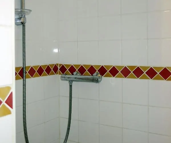 La Grande Conche By Interhome * לה-טראנש-סור-מר